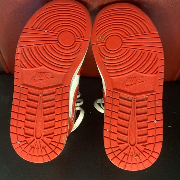 Nike Air Jordan - Red - Picture 7 of 7